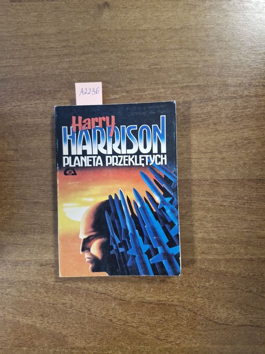 A2236. "Planeta przeklętych" Harry Harrison