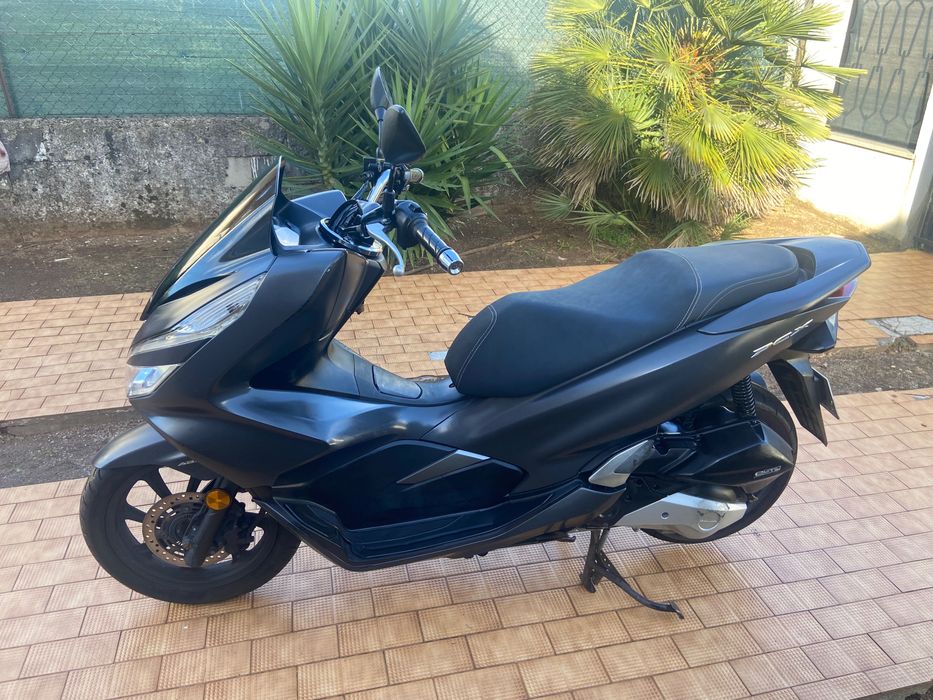 Honda PCX 125cc.
