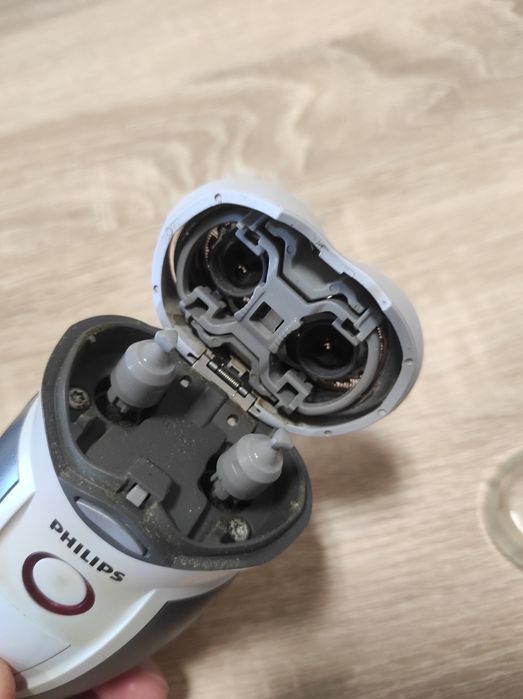 Электробритва Phillips