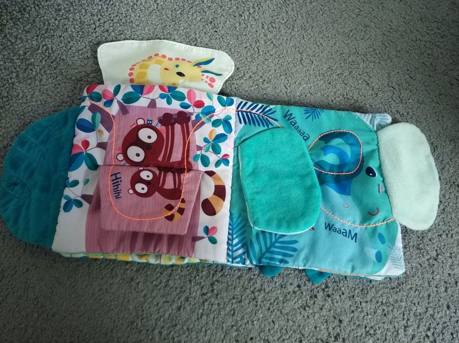 Liliputiens Marius książeczka sensoryczna z przytulanką