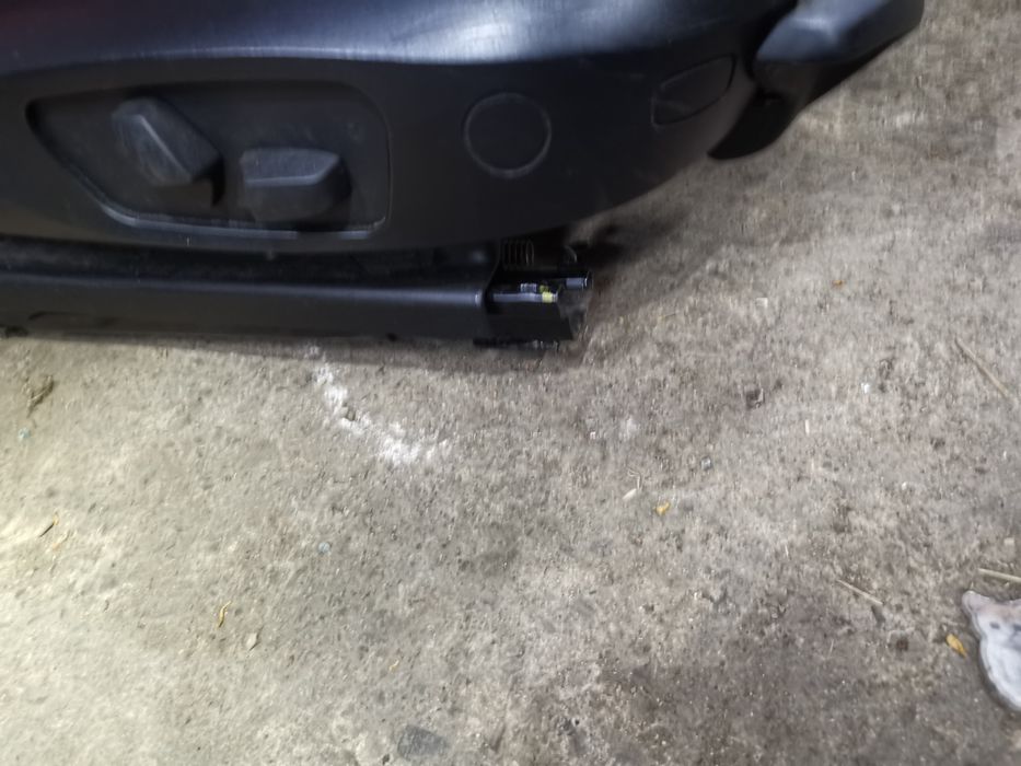 BMW E92 fotele czerwona skóra + boczki przedlif