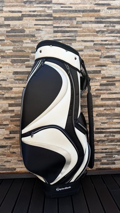 saco de golfe oficial Mercedes-Benz Collection em parceria com a TaylorMade