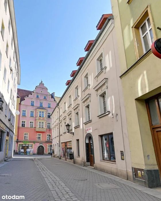 Kamienica w centrum Kłodzka - 375 m2 - Piętra 1,2, Poddasze - 8 lokali