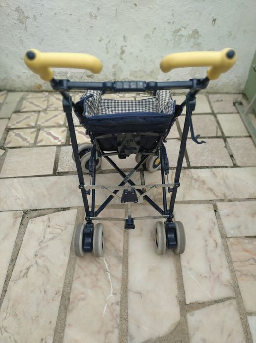 Carrinho de passeio para bebé