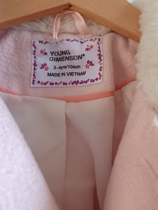 Płaszcz zimowy  3-4lata