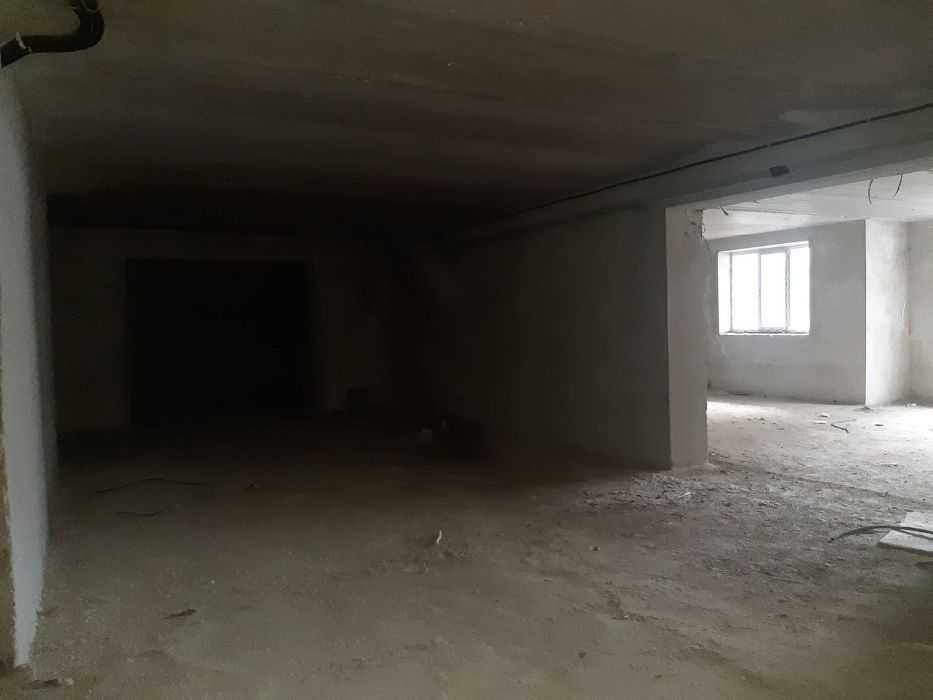 ЕПІЦЕНТР! Бєлова. Фасадне приміщення на 1 лінії (382 м.кв.)