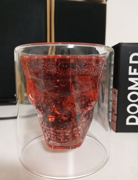 стакани череп для напитков