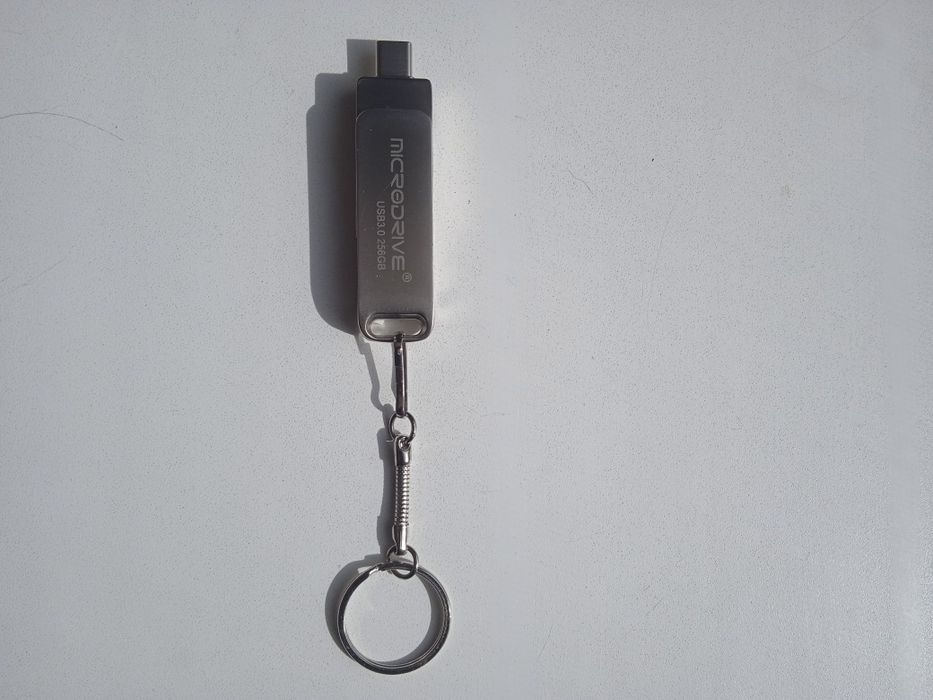 Неробоча флешка на 2 сторони 256 GB