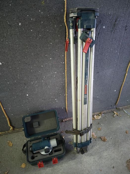 Niwelator tyczka łata statyw BOSCH GOL 26 D + BT160 + GR500 zestaw