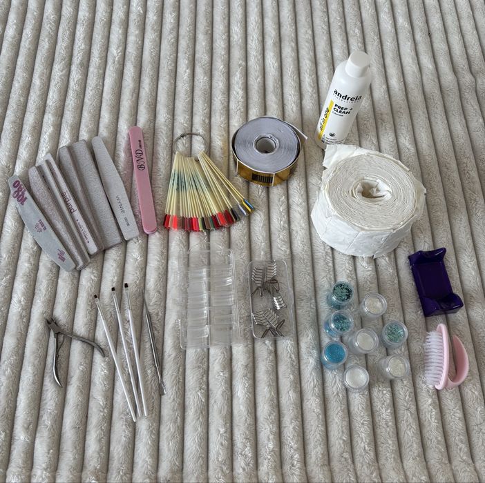 Conjunto de coisas variadas para unhas