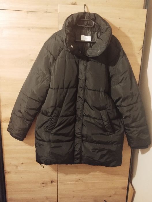 Czarna kurtka zimowa pikowana Reserved r.38