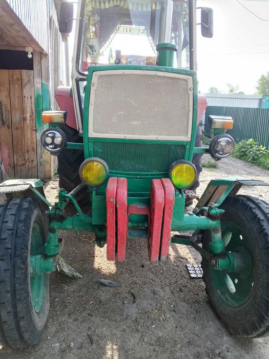 Продам  трактор юмз 6 та