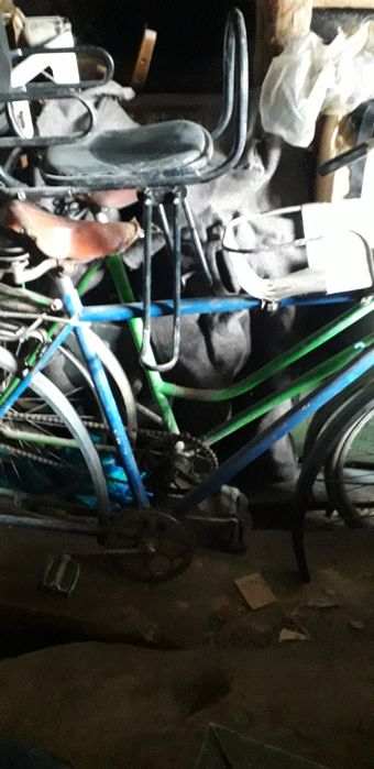 Велосипед Україна з сидінням для дитини.Вело з Німеччини колеса на 26.