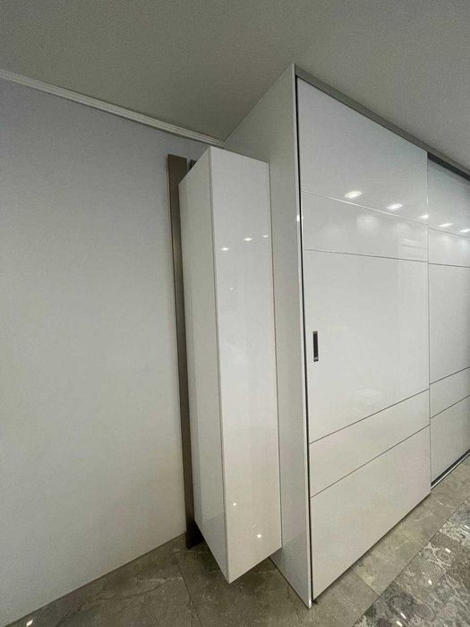 Продаж трикімнатної квартири 113 000$  поруч з парком