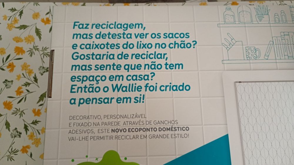 Ecoponto de parede. Wallie. Novo.