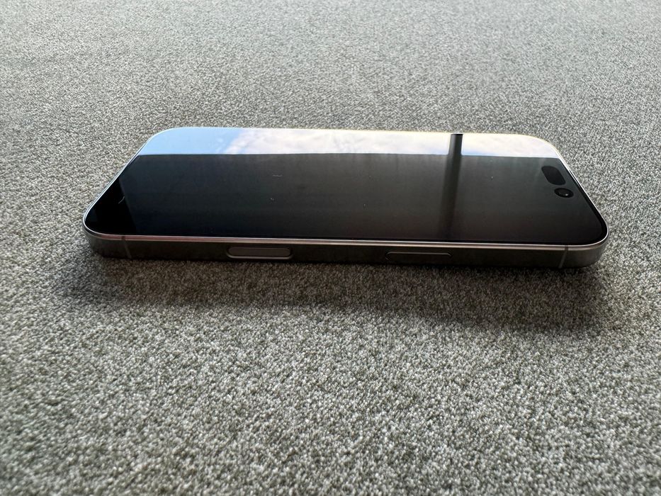 iPhone 16 pro, natural titanium, 256GB, com cabo