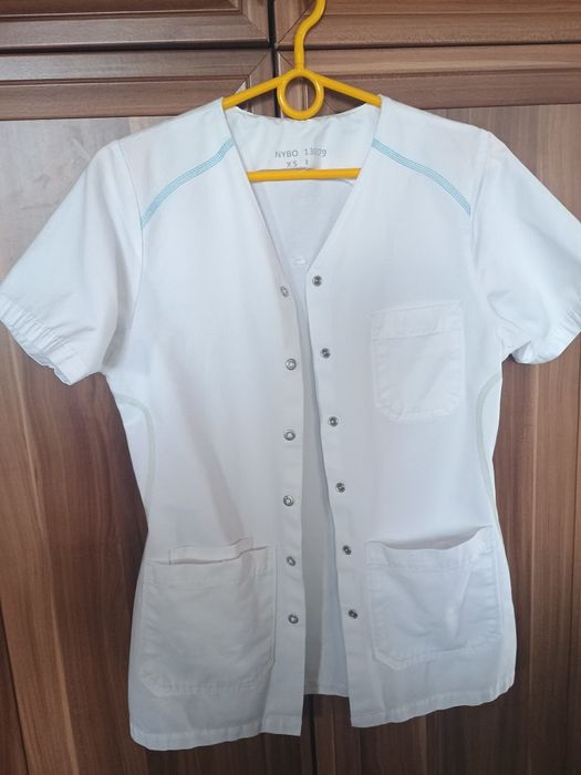 Fartuszek rozmiar XS.