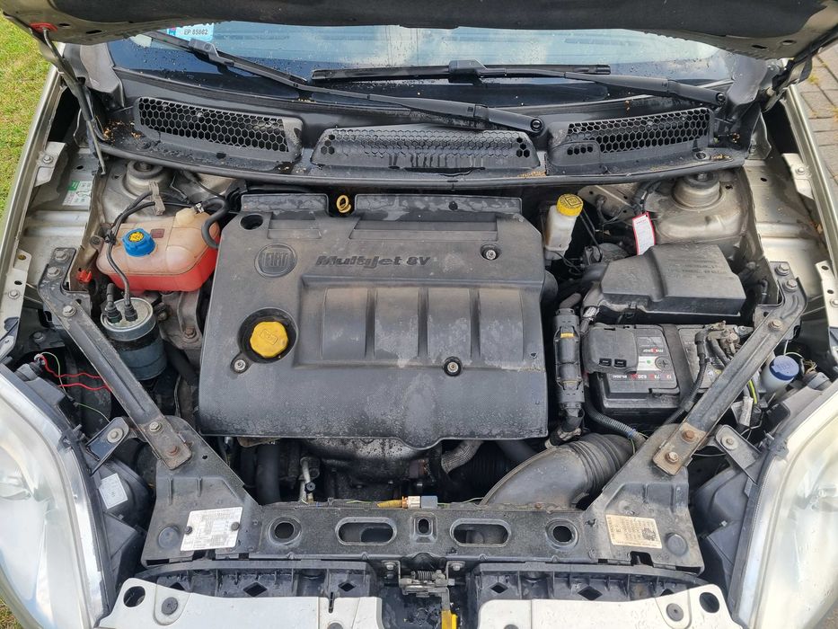 Fiat Bravo II z 2008 roku, silnik 1.9 JTD 120 KM