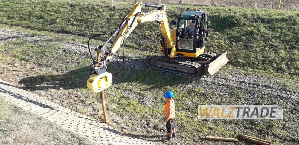 Kafar do wbijania pali do koparki, koparko ładowarki GHEDINI.Wibromłot