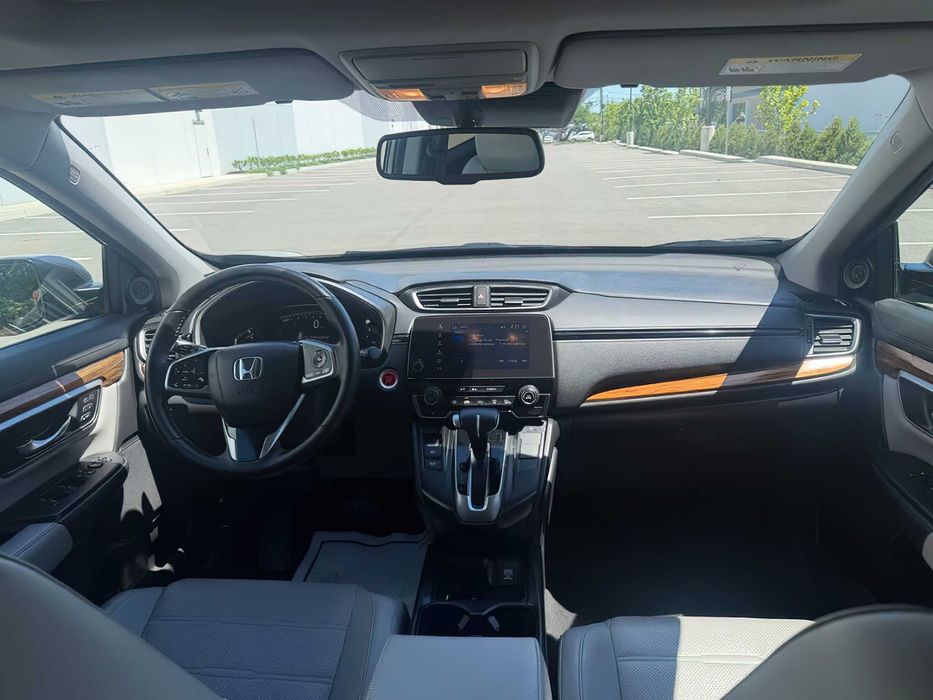 Honda CR-V Touring      2018