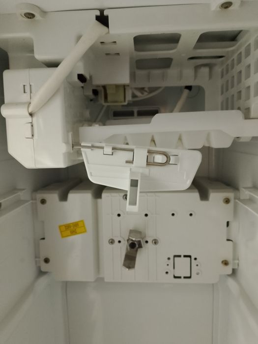 Холодильник по запчастям