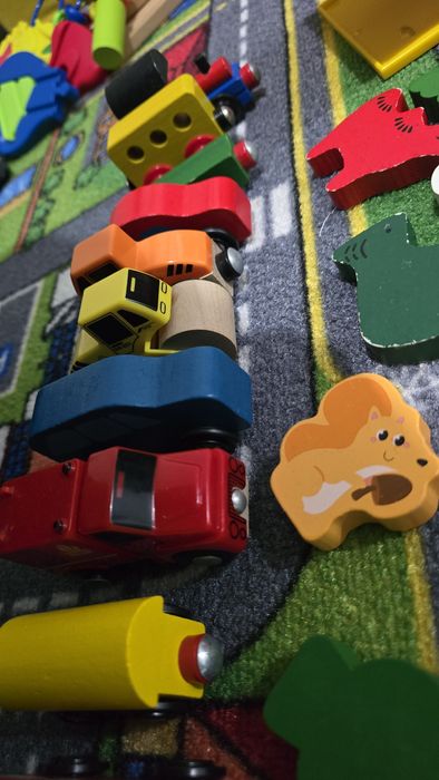 Pista comboio madeira