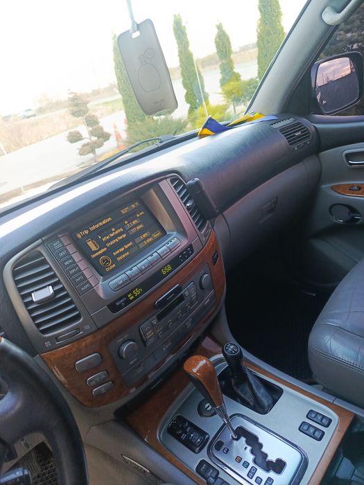 Лексус лх 470 2005