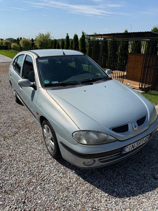 Renault Megane 1.6 benzyna 2000 rok