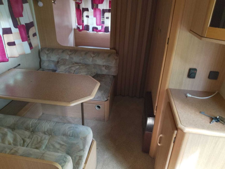 Caravana ADRIA grande modelo de 1992 em bom estado com documentos