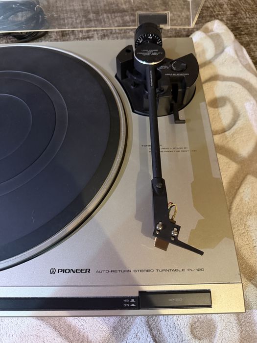 Gira-Discos Pioneer PL-120