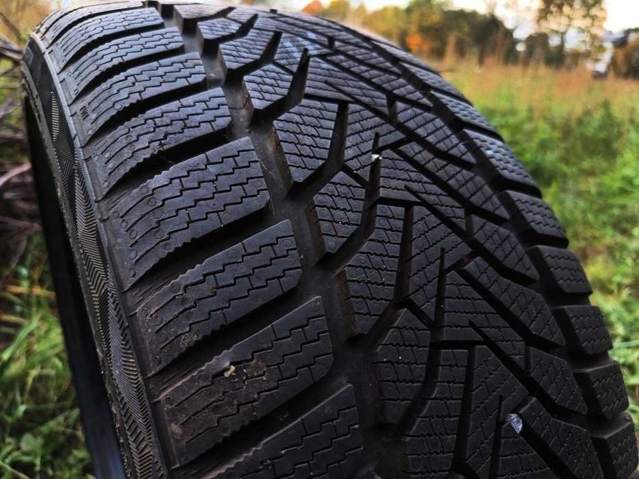 2023r Jak NOWA 215/40 R18 98V XL UNIROYAL WinterExpert M+S Shark~8,5mm