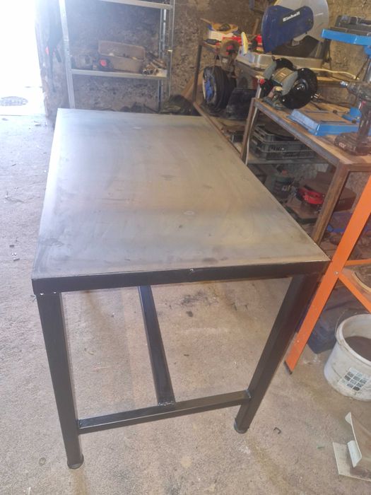 Stół warsztatowy blat z blachy