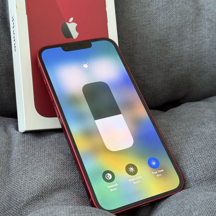 Apple iphone 13 Red 256 гб Идеал