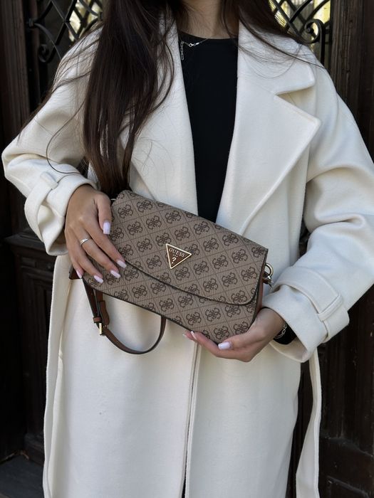 Жіноча сумка гесс Guess Cordelia Shoulder Bag Gold Canvas