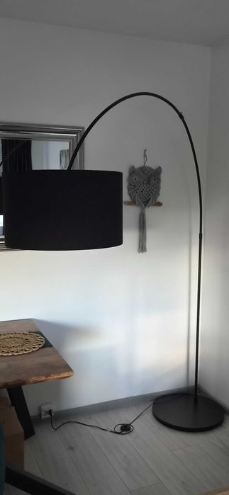 Stolik kawowy z lampą