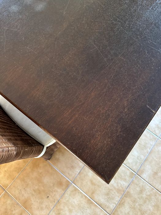 Mesa de Jantar extensivel de madeira maciça + 8 cadeiras