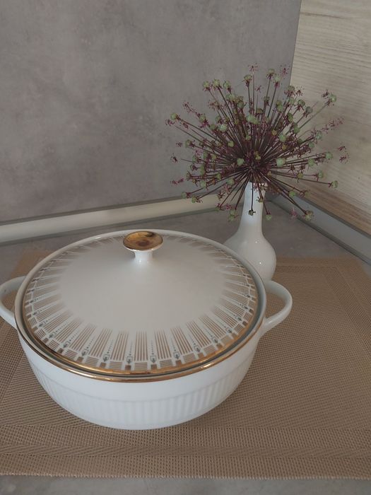 Porcelanowa waza John Feltmann
