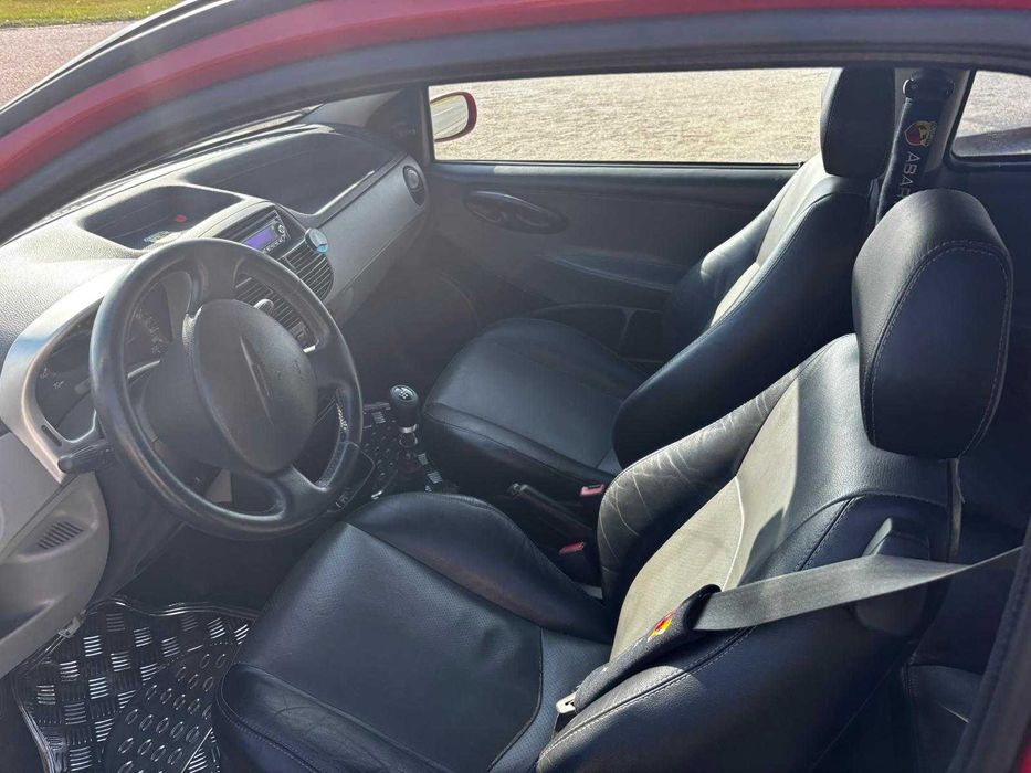 Fiat Punto 1.2 16V – Kit Abarth – Bom Estado!