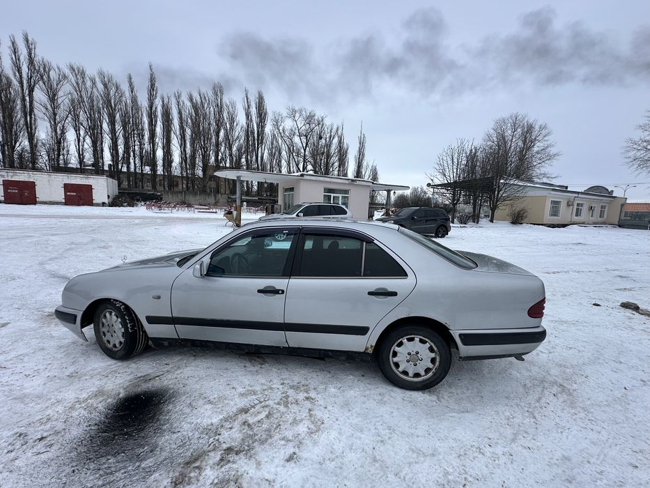 Mercedes 210 2,2 dizel