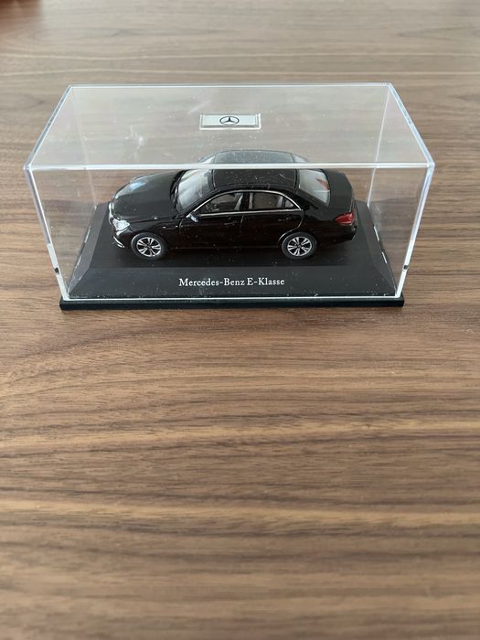 Miniatura Mercedes Benz Classe E