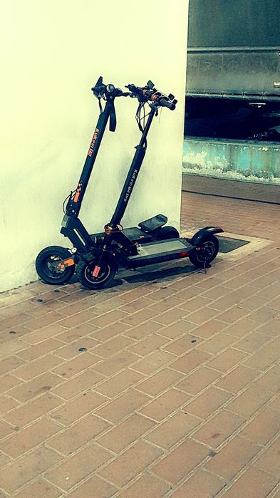 Vendo  2 trotinetes  1Kukurin M4 pro  e 1 Kukurin G2 ambas 380euros