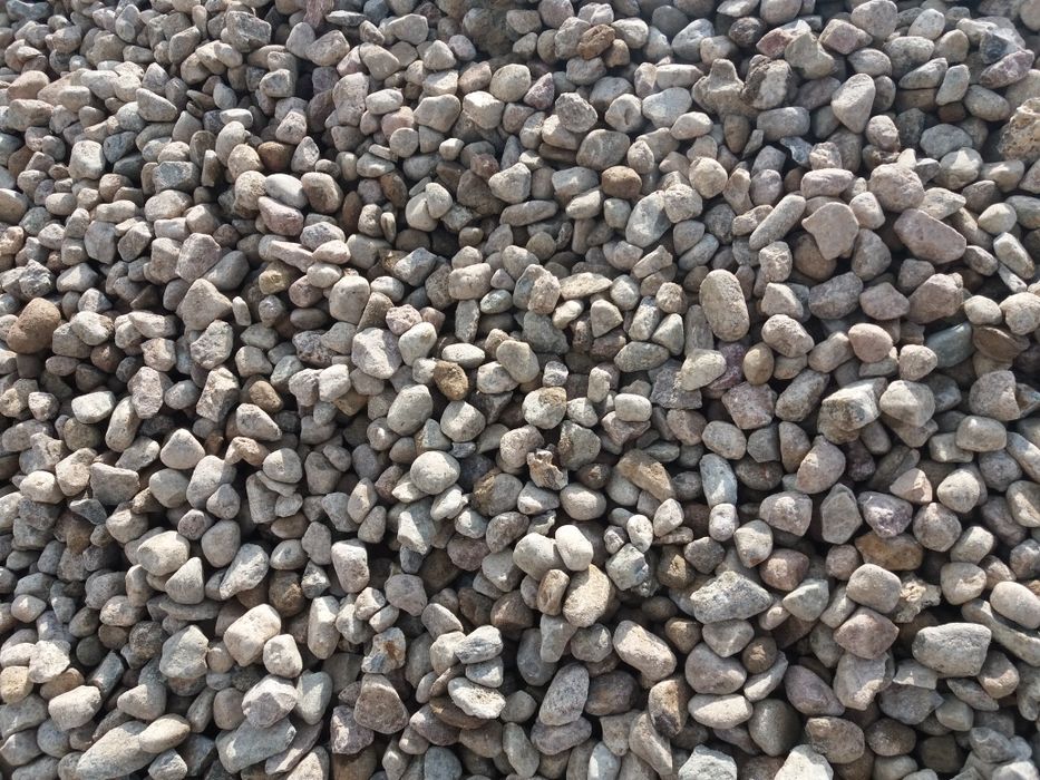 Żwir 8-16 piasek  ziemia ogrodowa Drenaż