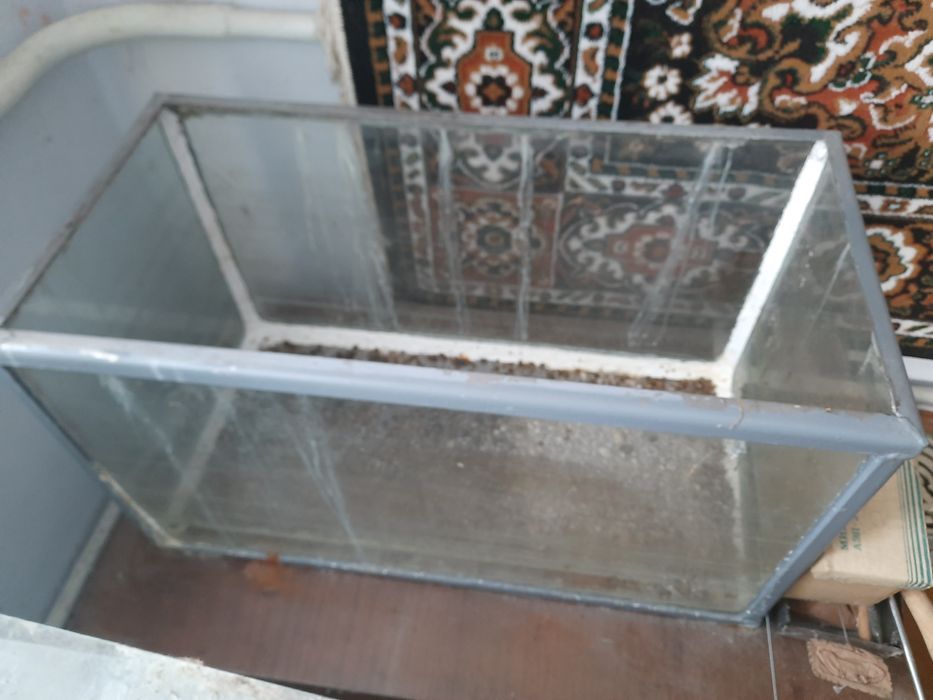 Аквариумы    для рыбок