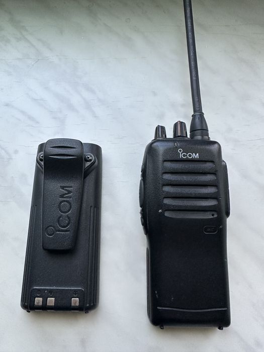 Радиостанция Icom ic-f21