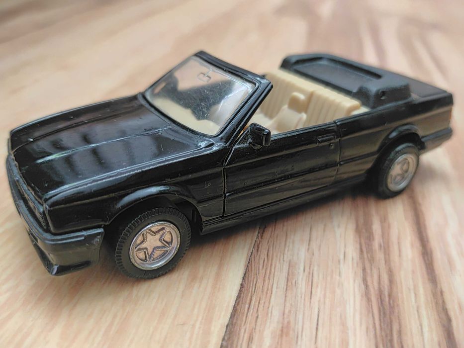 BMW E30 cabrio Model metalowy