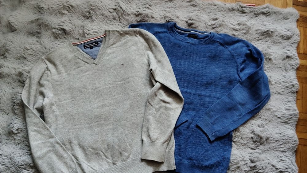 Swetry chłopięce rozmiar 140.