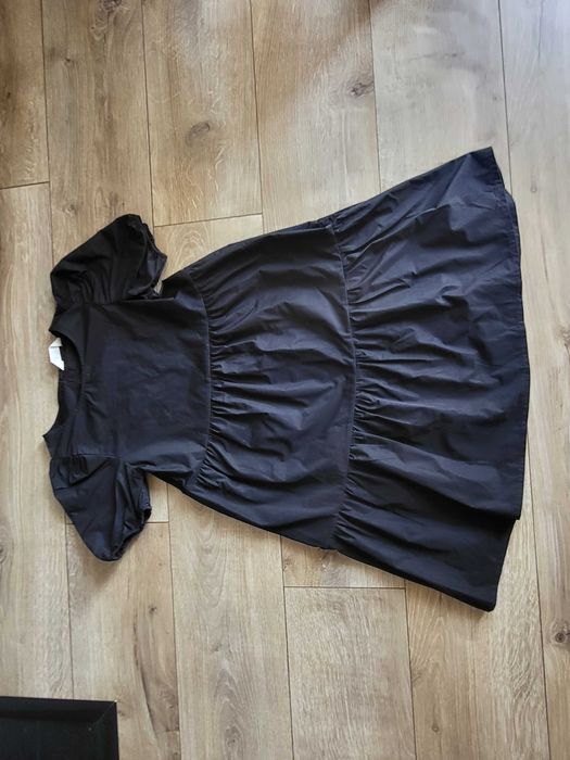 Prześliczna sukienka czarna h&m r. 134 stan nowa