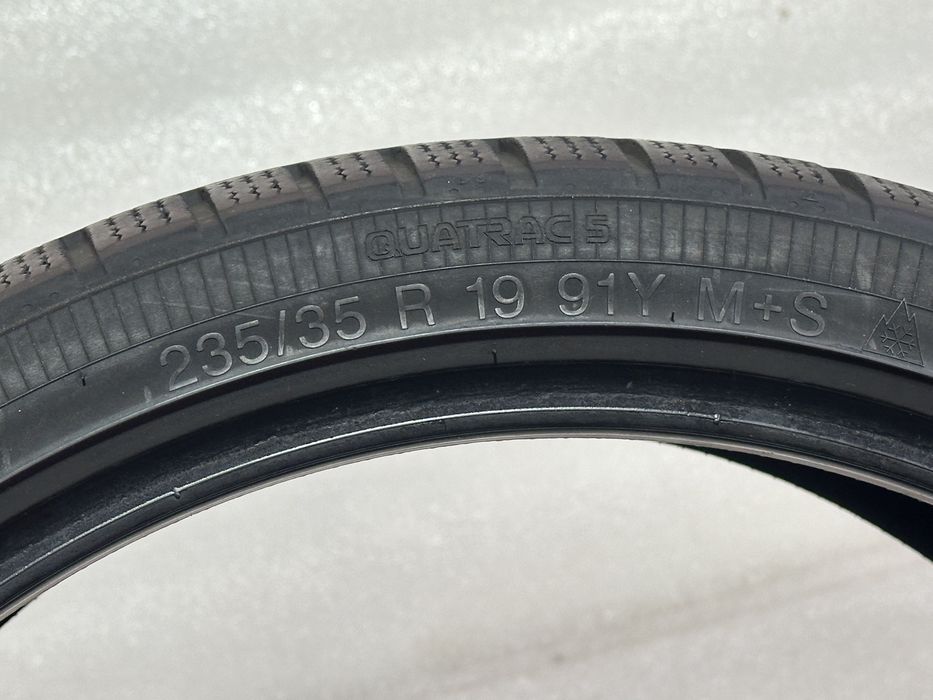 235/35 R19 Vredestein (1.шина  )