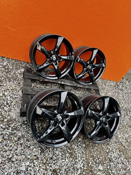 Диски R17 5.114,3 ET42 цо 66.1 рено меган 3 4 сценік ниссан  тойота