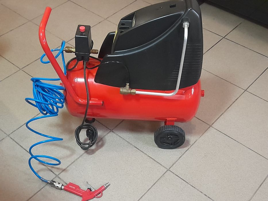 Компресор *Mecafer-1.1kwt.24л*